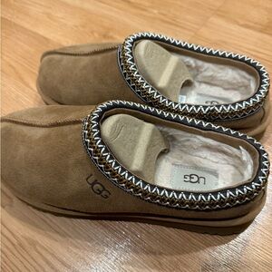 Ugg Tasmans Size 9 - Mint Condition